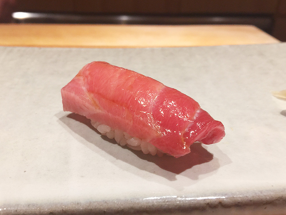 460【六本木】丁寧なお寿司をカウンターでいただける「細小魚(いさな)」