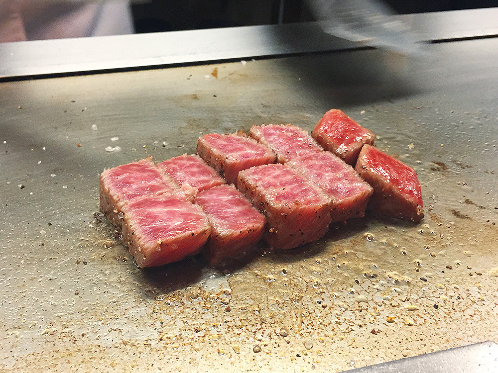 500【京都・西大路】こだわりの食材がズラリと並ぶ鉄板焼き！「ステーキハウス なかはら」