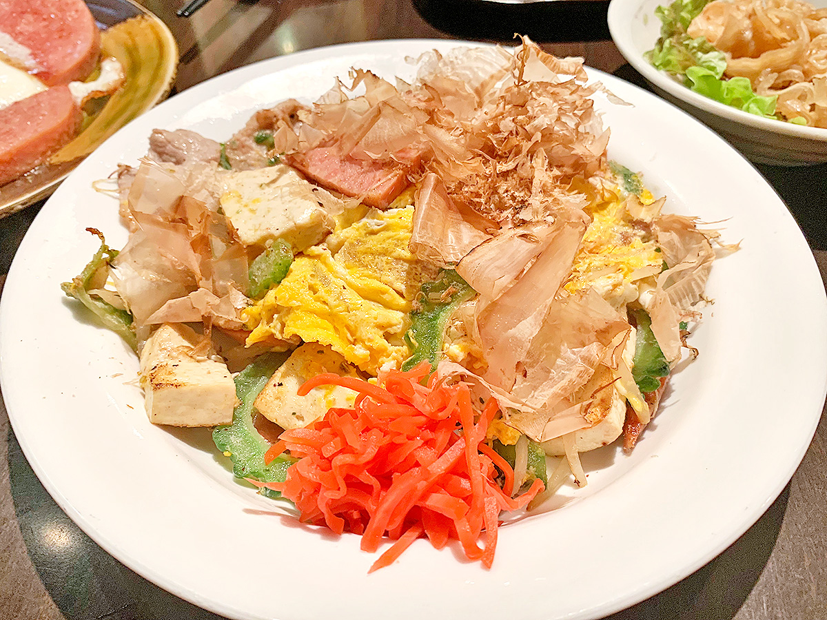 536【西新宿五丁目】さくっと飲めて食べられる沖縄料理屋さん！「も～れ２」