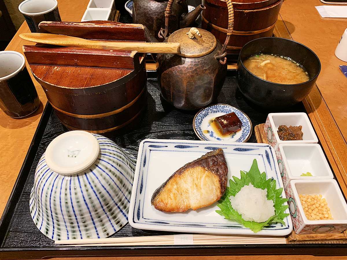 539【西新宿】白米が美味しい！おひつに入ったごはんを2度楽しめる「おひつ膳 田んぼ」