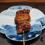 南青山 七鳥目｜ジュワッと旨味の強い、予約困難焼鳥店＠東京・南青山