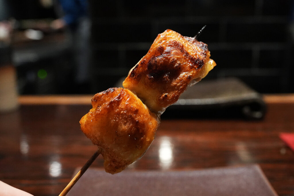YAKITORI 燃 es｜ホロホロ鳥の旨みと火入れが光る焼鳥コース＠東京・六本木